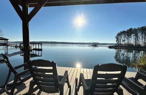 Terrell House | Fall deal! Fri 9am - Sun 6pm for 1000+fees! Fab views, free kayaks & SUPs