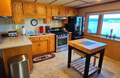 Cushing Cabin | Fall discount rates!nBooking for winter and summer 2026! Sleeps 10