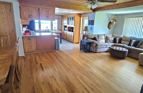 Cushing Cabin | Fall discount rates!nBooking for winter and summer 2026! Sleeps 10
