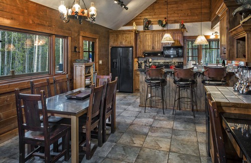 Peak 8 House | Fall Discounts! So much room! Hike-Bike-Relax-Cook. 1 1/2 miles to Main Street