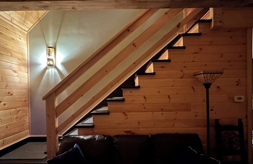Colebrook Cabin | FALL FOLIAGE - Direct ATV Trail - CENTRAL AC - Cabin with Mountain Views & WiFi