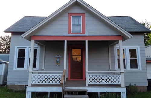 Lily Dale House | Fall in love with the Cassadaga Lakes like we did!
