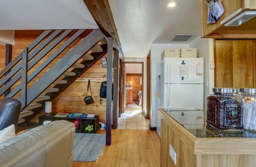 Sunriver Cabin | Fall Promotion- Stay the Weekend Get 1 Night Free 2 Bed 2 bath + Loft 6 SHARC