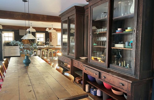 Stuyvesant House | Falls Road - Stunning Views in a Restored Barn