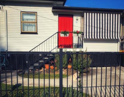 Gaythorne Apartment | Family and pet friendly home in Brisbane