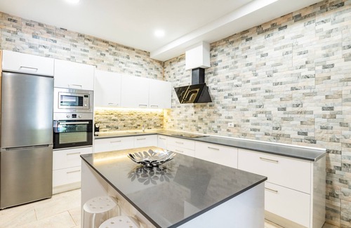 Arico House | Family Cave in Arico