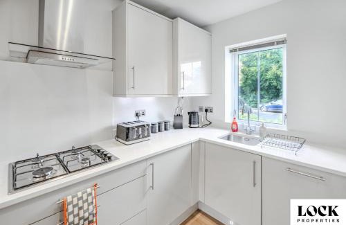 Maidenhead House | Family & Contractor Friendly 3 bed house Sleeps 8 in Maidenhead