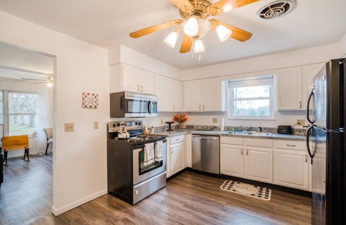 Falmouth Cottage | Family Cottage on the Licking River - Sleeps up to 10