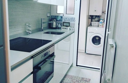 Castelldefels Condo | FAMILY DELUXE APARTMENT BEACH