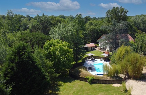 Saint-Martin-de-Gurson Villa | Family Farmhouse near Bergerac & St Emilion with private heated pool.