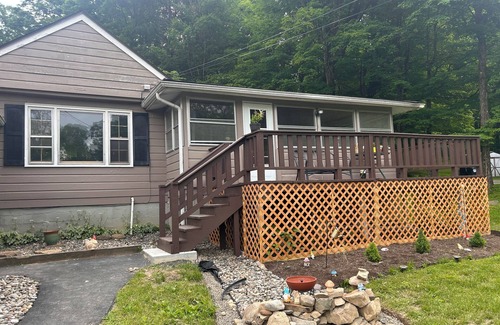 Ulster Park House | Family-Friendly 3-Bedroom Home with Gorgeous Views Just Steps from the Park