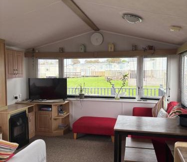 Padstow Other | Family-Friendly 3-Bed Caravan Recently Renovated on Seven Bays Holiday Park, Padstow