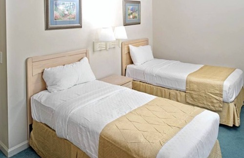 Berkeley Resort | Family Friendly 4 Bedroom Suite @ Greenspring Vacation Resort