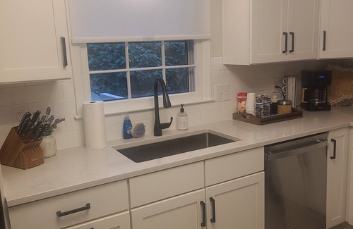Sharon Woods House | Family Friendly 4BR 2.5 BTH Home w/games, books,parking, Vball set , Uptwn 15min