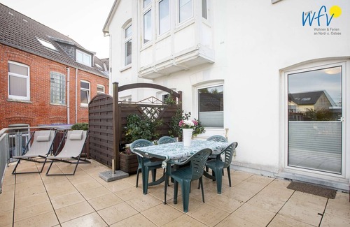 Borkum Apartment | Family-friendly apartment with balcony!