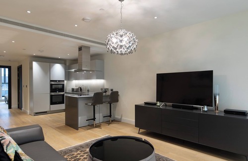 Queenstown Apartment | Family-friendly Chelsea London Flat