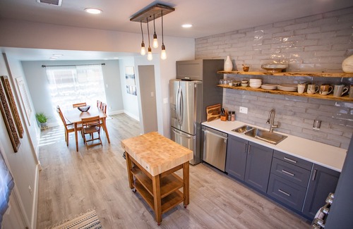 Flagstaff House | Family Friendly Downtown Retreat-A/C Fire Pit