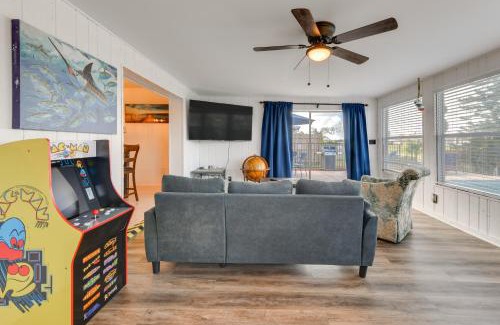 North Port House | Family Friendly! Games! Waterfront North Port Home