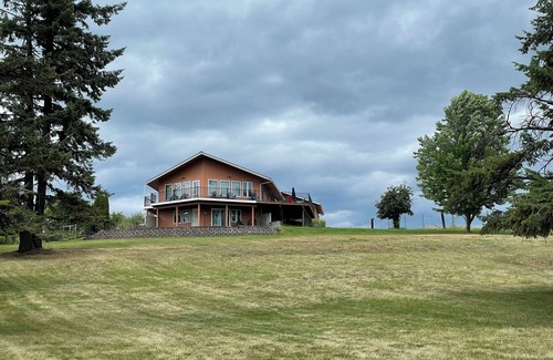 Bigfork House | Family friendly home on Flathead River with amazing views, dock and toys galore