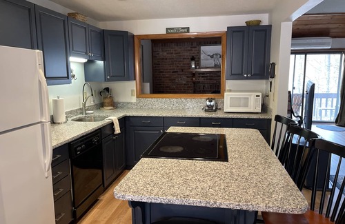 North Conway Condo | Family-Friendly North Conway Getaway – Spacious 3 bedrooms and Loft