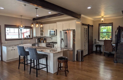 Anaconda House | Family-Friendly Private Ranch Getaway with pond. Newly Remodeled