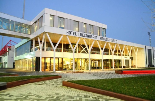 Oss Hotel | Family-Friendly Room for Adventure Escape: Close to Autotron and De Maashorst