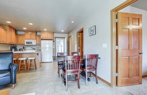 Butte Des Morts Apartment | Family-Friendly Unit: 8 Mi to Appleton Downtown!