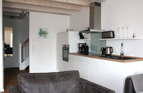 Upleward Apartment | "Family-friendly vacation apartment with garden and close to the North Sea!"