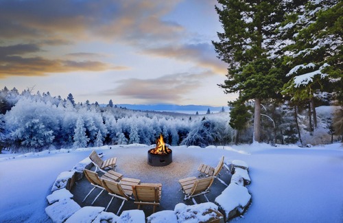 Somers House | Family friendly with 180 Degree views of Flathead Lake and Mountain Range