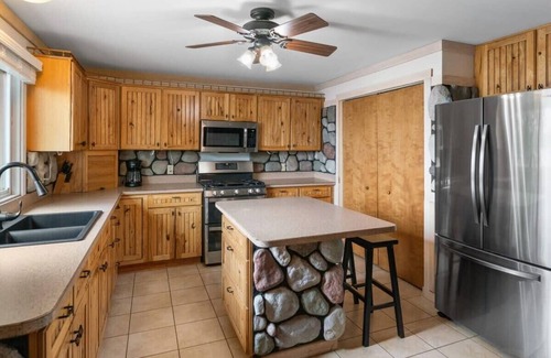 Mayfield Apartment | Family-friendly with Fife Lake access