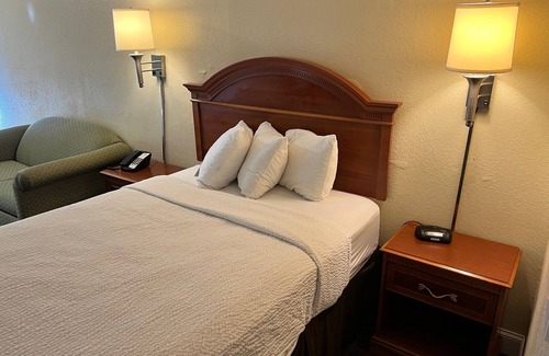 Candler Hotel | Family Fun in the Mountains, Hot Meals Included!