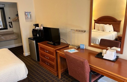 Candler Hotel | Family Fun in the Mountains, Hot Meals Included!