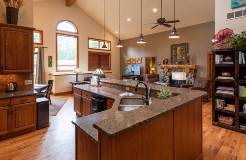 Aspen Brook House | Family Gathering Home! Beautiful, Spacious, Clean! Next to Rocky Mtn N.P., YMCA