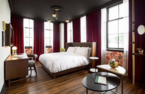 Riverside Hotel | Family Getaway! 3 Comfortable Units, Minutes to Distillery District and CN Tower