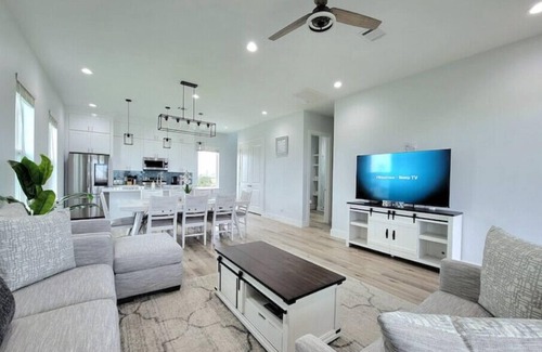 Indian Beach House | Family Getaway! Ocean View 4B/3B New house!n