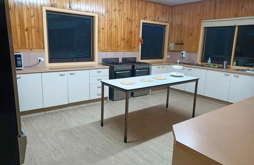 Shoreham House | Family Holiday Lodge - Red Hill South, Iluka Retreat