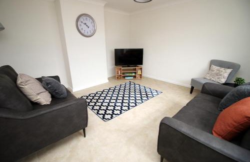 Barry House | Family Home in the Charming Coastal Town of Barry