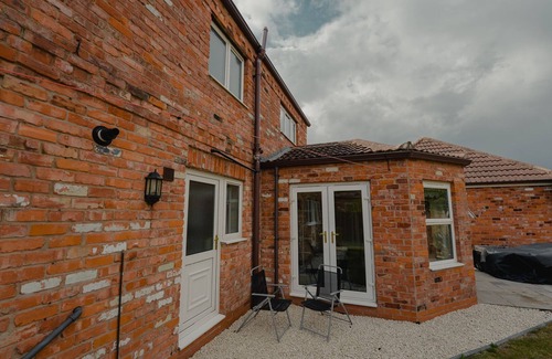 Epworth House | Family-House-Ensuite-Countryside view