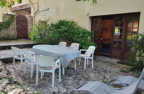 Neuvic House | Family house, sleeps 6/8, pets welcome