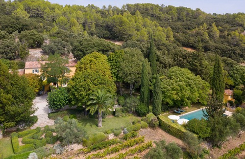 Pignans House | Family house surrounded by a vineyard in the middle of peace and nature.