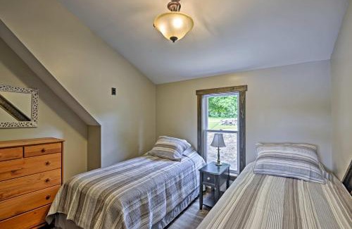 Tully House | Family Lake and Ski House with Paddleboards and Fire Pit