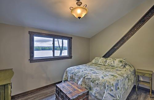 Tully House | Family Lake and Ski House with Paddleboards and Fire Pit