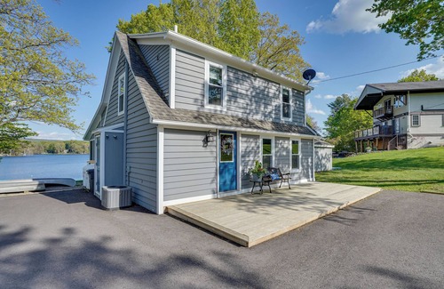 Tully Cottage | Family Lake & Ski House w/Paddleboards & Fire Pit