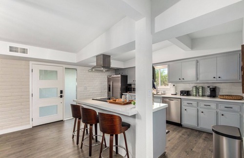 Casas Adobes House | Family luxury centrally located: Pool & Game Room