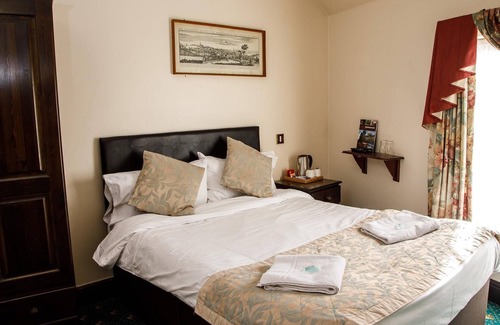 Bordesley House | Family Room 7 at the Old Crown Hotel