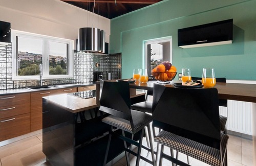Chania Town Apartment | Family-sized delightful apartment, close to all comforts and facilities