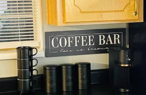 Dothan House | Family-sized house with plenty of space with game room & covered patio