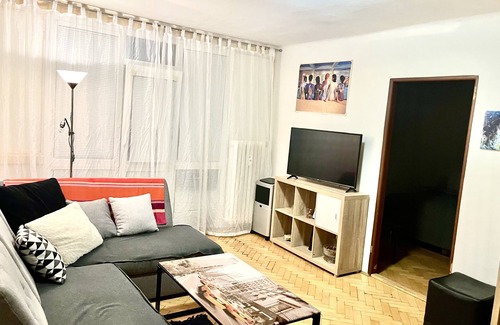 Ceske Budejovice Apartment | Family sized, pet friendly apartment, 10 min walking to the city centre.