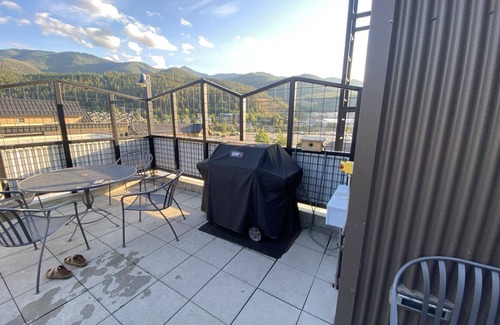 Kellogg Condo | 🗻 🏄‍♂️ Family Space with spacious en suite listed 🚵❄️🥾
