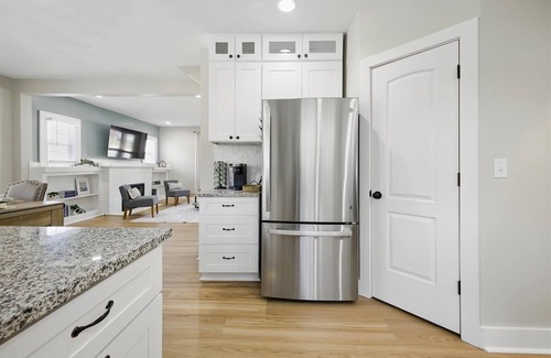 Mapleton/Fall Creek House | Family Spacious 5BR Retreat w Game Filled Basement Suite